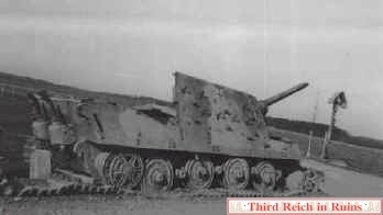 46Jagdtiger1.jpg (31901 bytes)