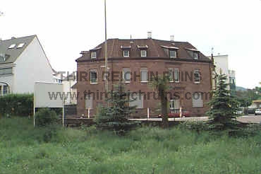 Neustadt2mod.jpg (144636 bytes)